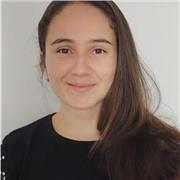 Soy una persona apasionada por la enseñanza, lo cual me permite hacerme entender de forma didáctica y efectiva